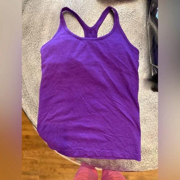 Lululemon Ebb to Street tank top w/built in bra-size 12 - Picture 2 of 3